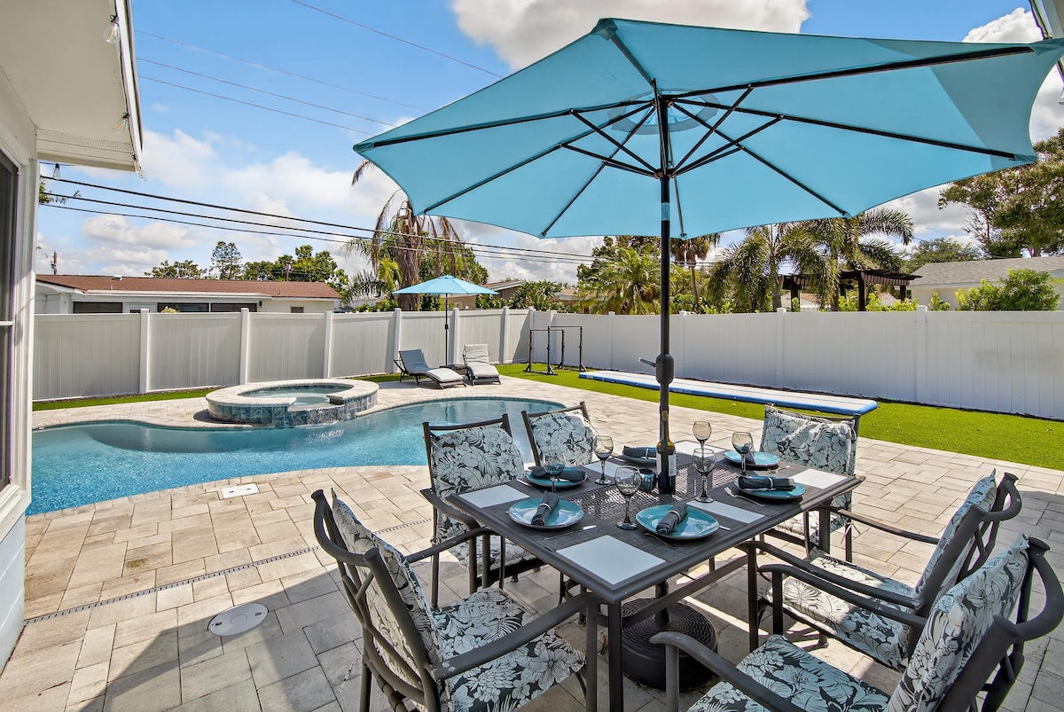 Azure Palms Hideaway image 1