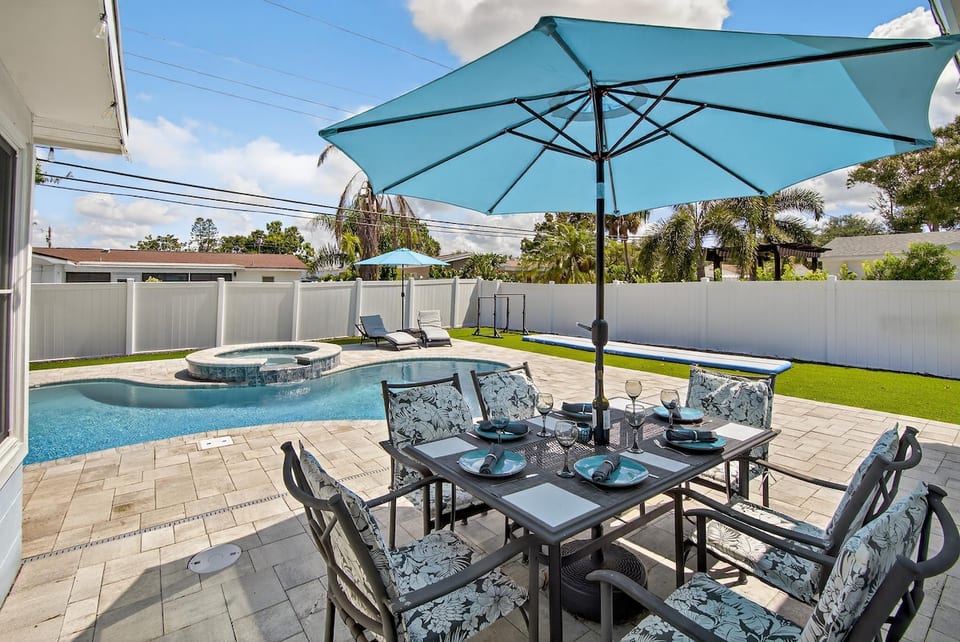 Azure Palms Hideaway image 1