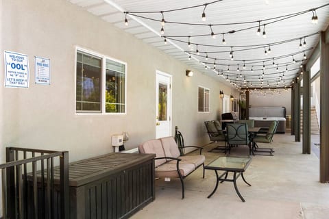 Sleeps 20 Guests