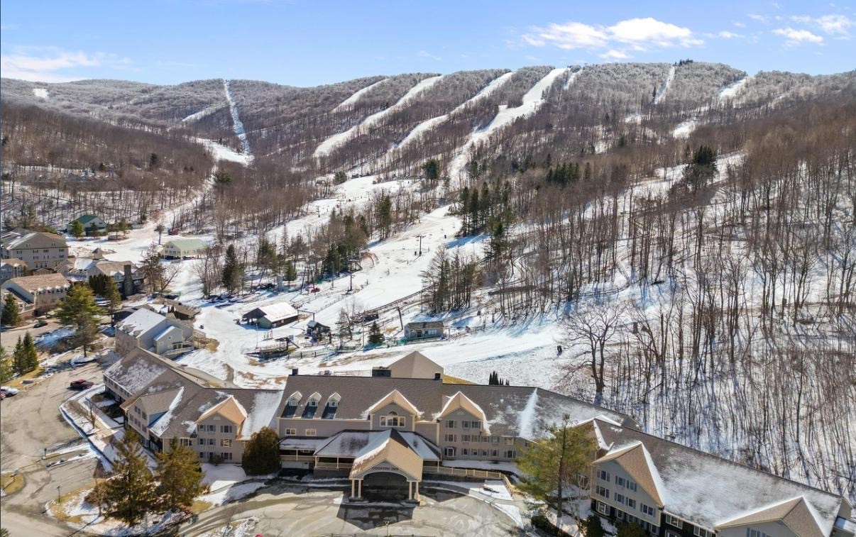 ski-in-ski-out-1br-condo-at-jiminy-peak/