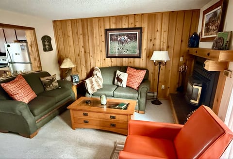 Two Bears Den image 3