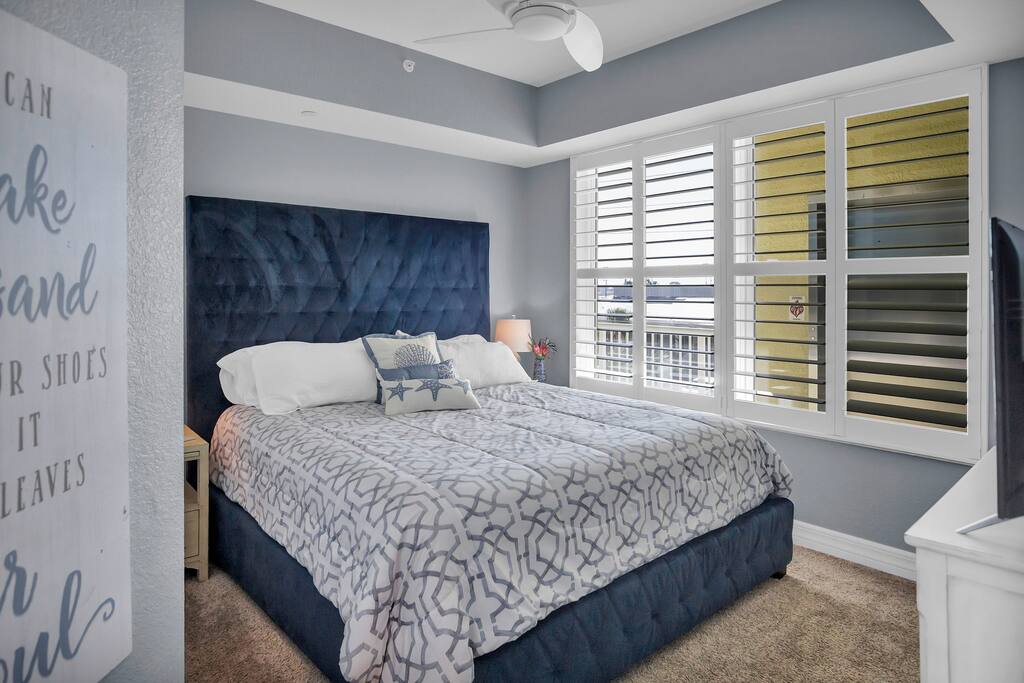 waterfront-condo-or-steps-to-clearwater-beach-2king/