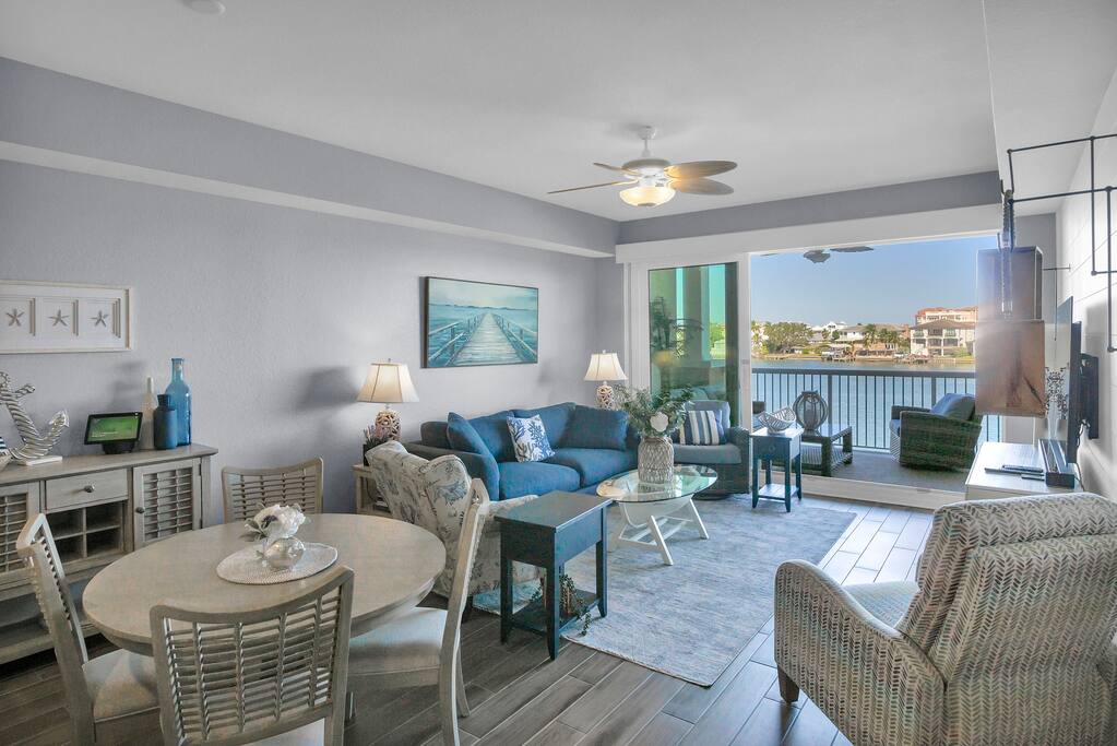 waterfront-condo-or-steps-to-clearwater-beach-2king/