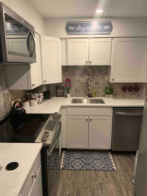 kitchen has everything you need