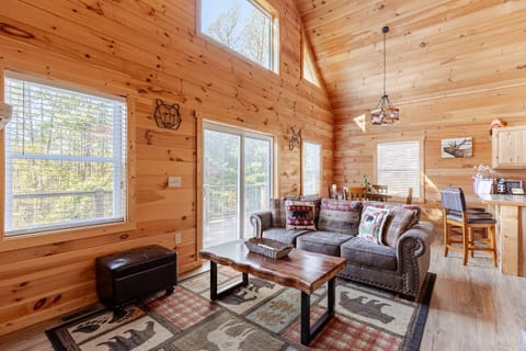 Hot tub | Firepit | Fireplace | View | Close2twn |