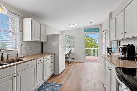 Marathon 3BR w/ Boat is included SEPT - NOV ONLY !!! Hot Tub