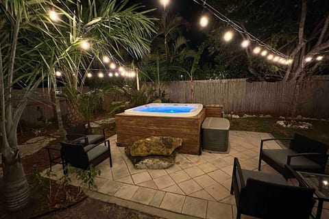 Marathon 3BR w/ Boat is included SEPT - NOV ONLY !!! Hot Tub