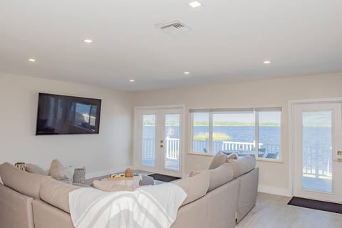 Sleeps 25+ Spacious Lake Oasis ~ Game Room ~ Views