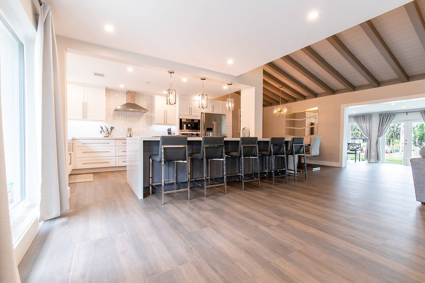 Waterfront Oasis Near Las Olas – Pool & Boat Dock