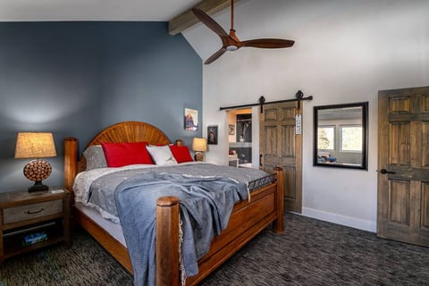Utah Canyon Retreat#2 2 bed w/loft 3 bath townhome
