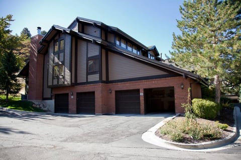 Utah Canyon Retreat#2 2 bed w/loft 3 bath townhome