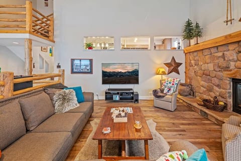 Utah Canyon Retreat, remodeled 4 bd 4 bath condo