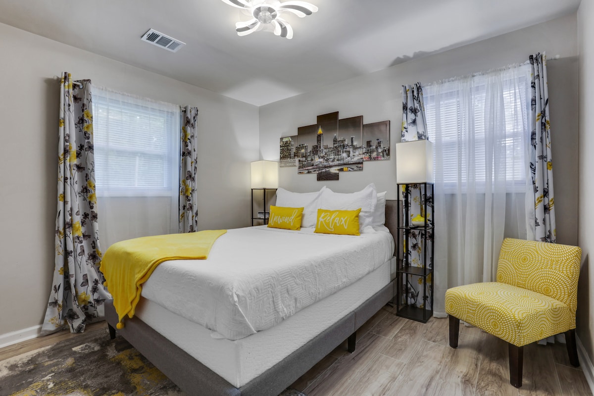 Weekend Ready | Near Benz Stadium | Book Instantly image 19