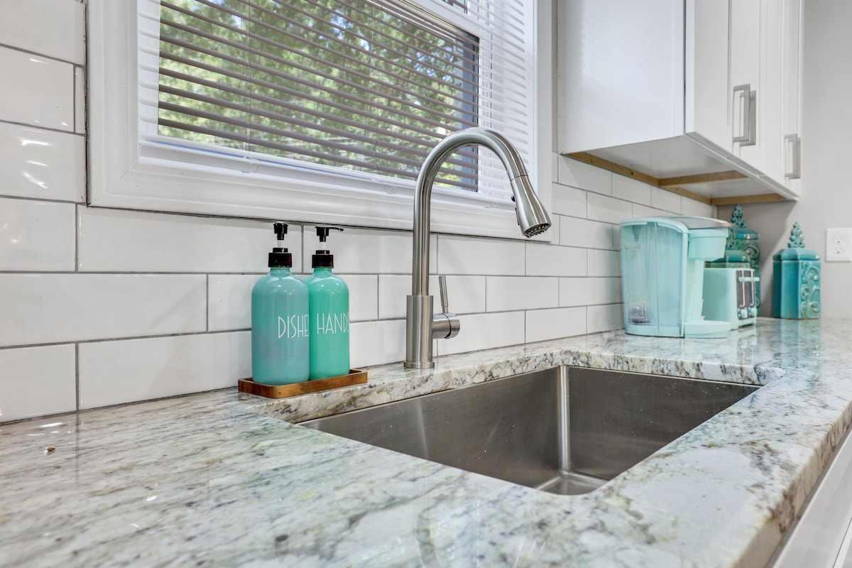 Weekend Ready | Near Benz Stadium | Book Instantly image 37