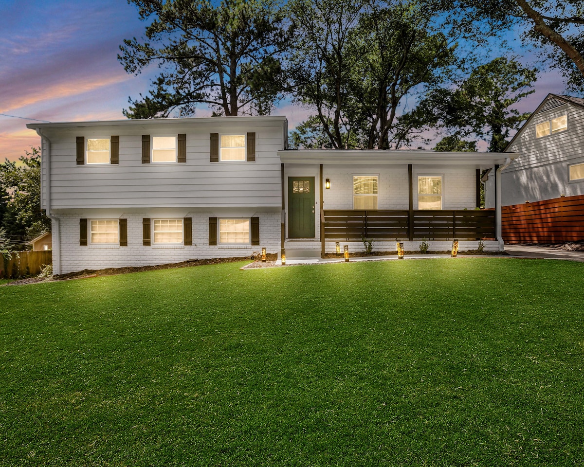 Weekend Ready | Near Benz Stadium | Book Instantly image 24