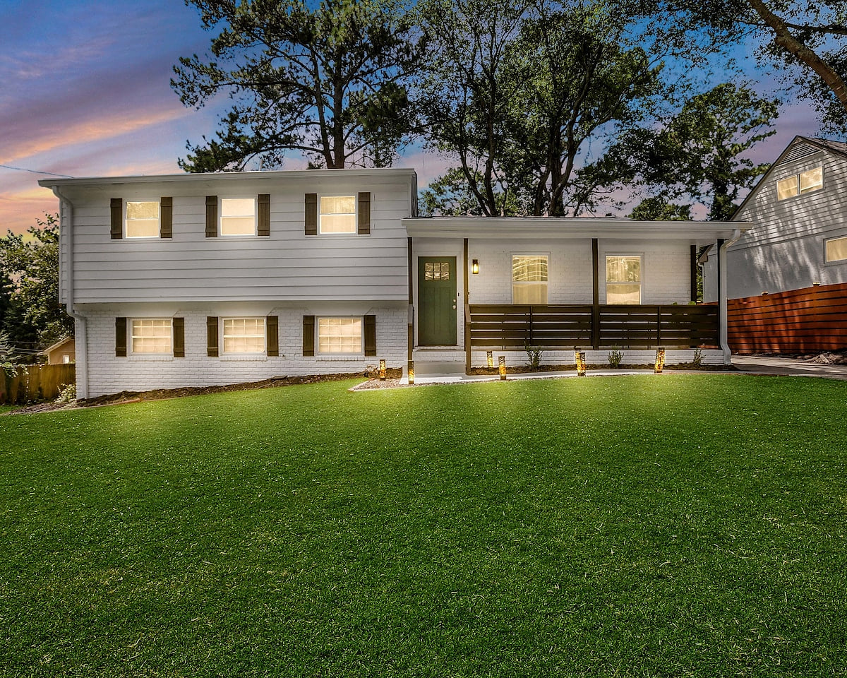 Cozy ATL Home, Near Airport, Work and Family Stays image 33