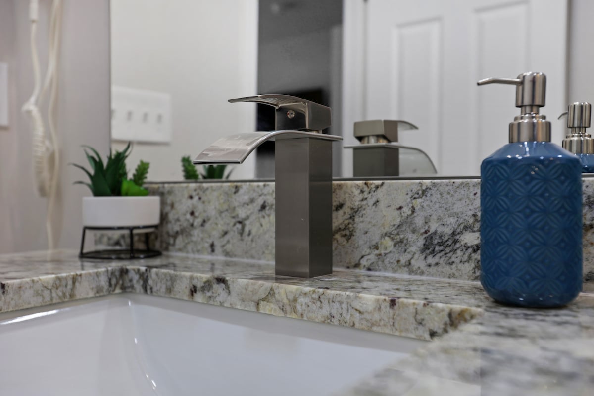 Weekend Ready | Near Benz Stadium | Book Instantly image 22