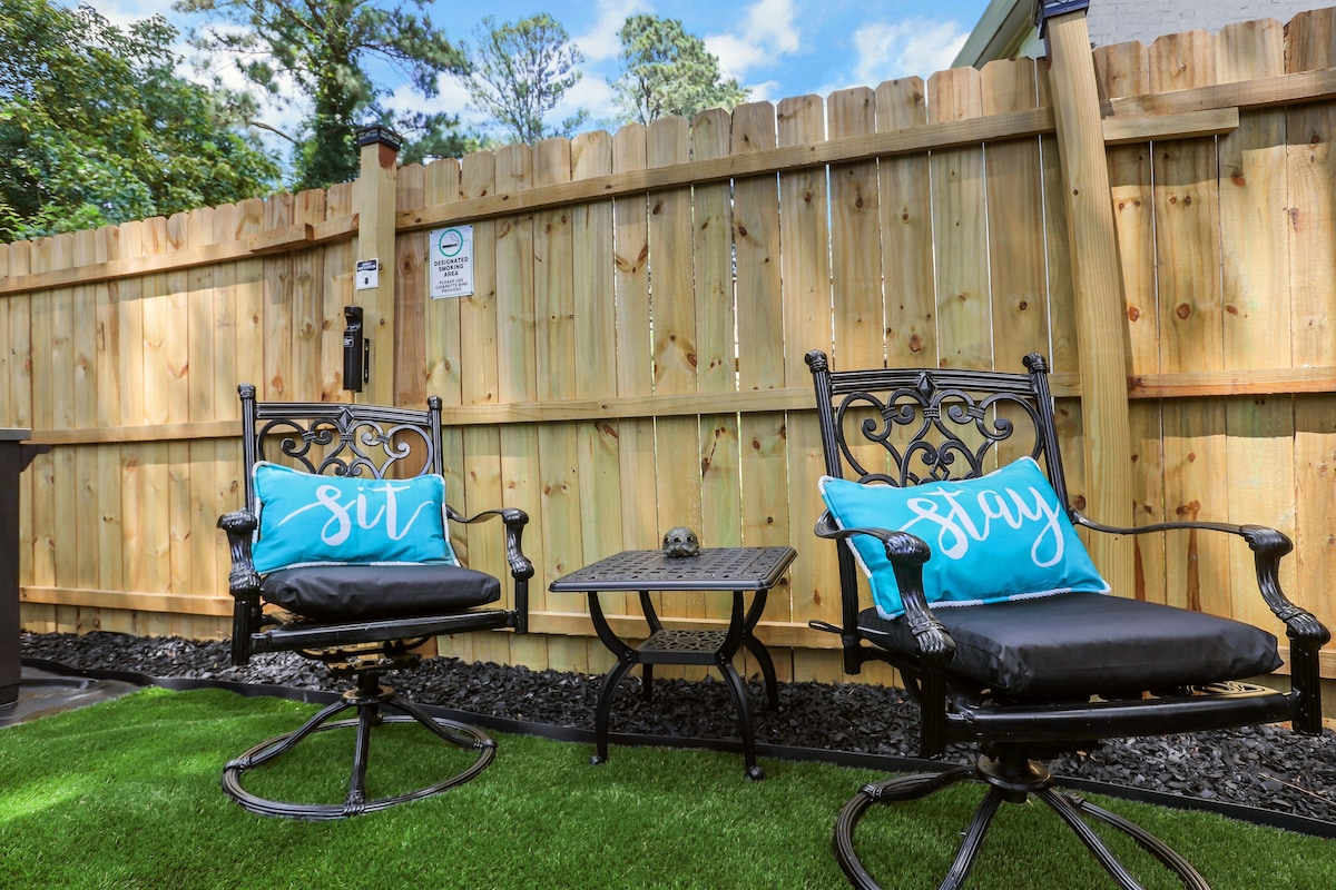 Weekend Ready | Near Benz Stadium | Book Instantly image 30