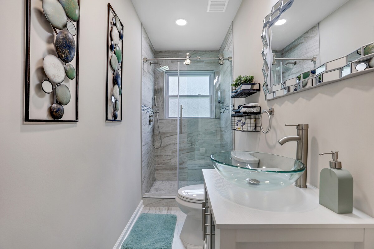 Weekend Ready | Near Benz Stadium | Book Instantly image 18