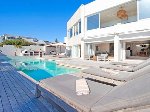 Pool area