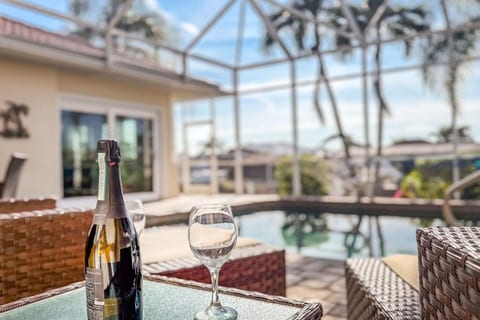 Dog Friendly | Walk to Fishermen’s Village • Pool