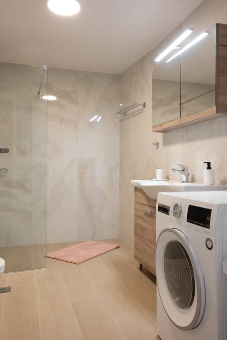 seaside-breeze-studio/