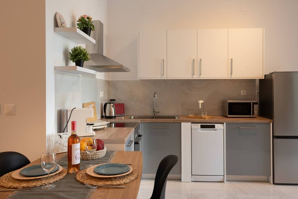 seaside-breeze-studio/