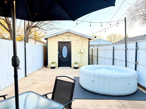 ✮CVD19 Deep CLEAN✮Modern Studio✮Near TTU✮1BD/1Bath