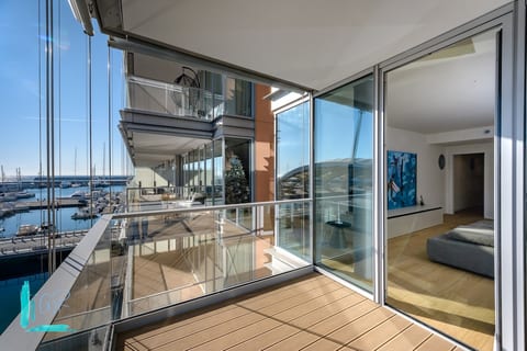 Waterfront Luxury Sea View image 5