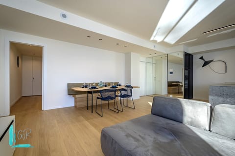 Waterfront Luxury Sea View image 3