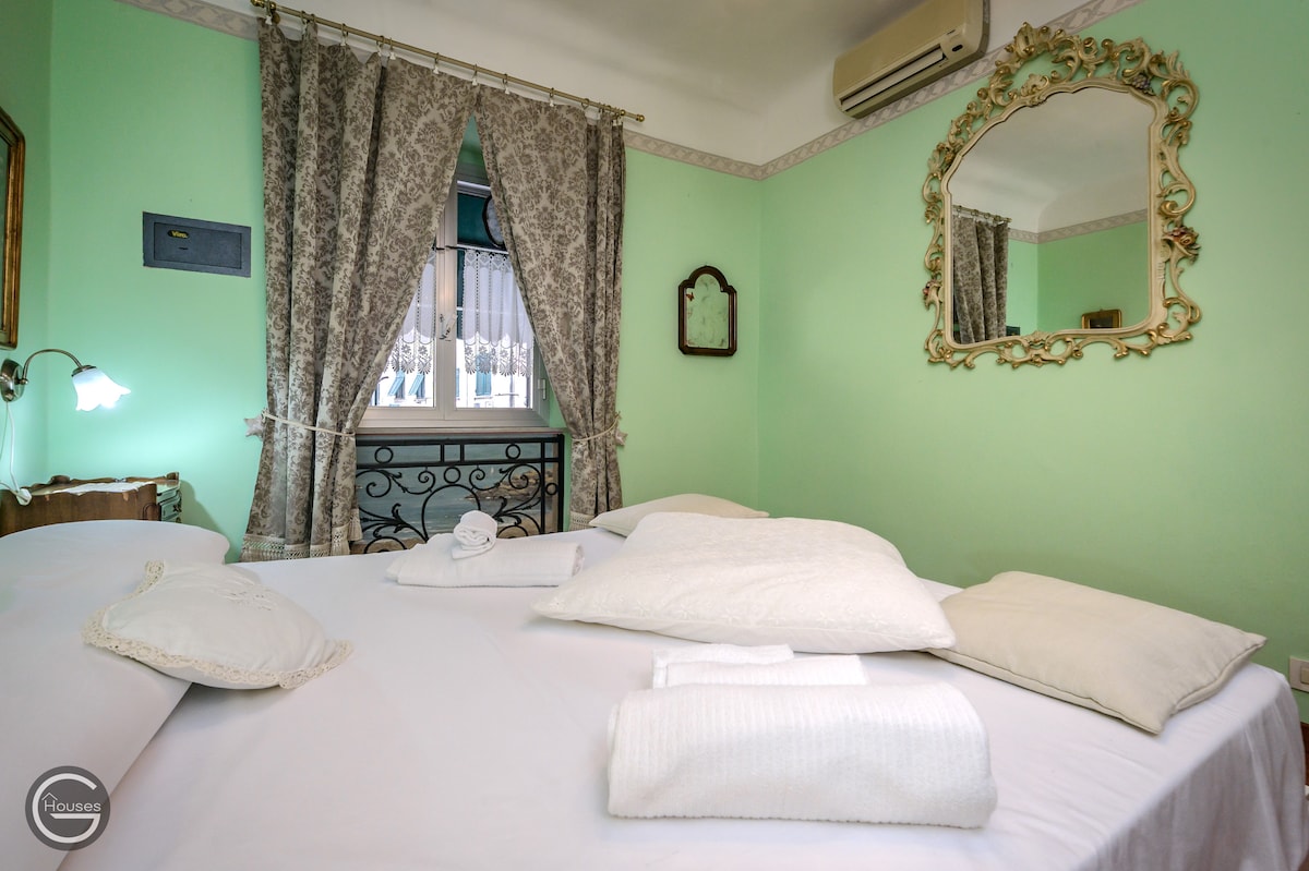 Acquamarina - a stone's throw from the sea image 1