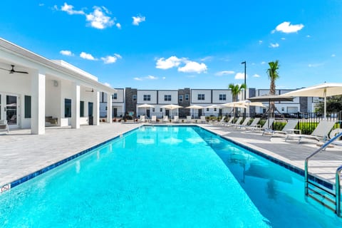 Cozy 3BR Disney Escape w/ HotTub
