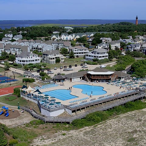 Resort oceanfront pool & recreation complex