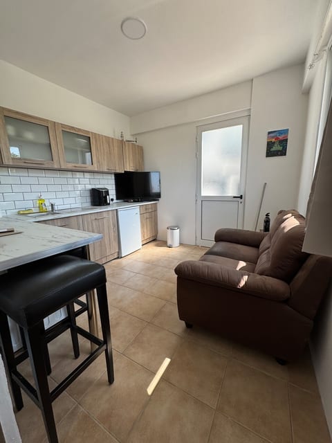 Sunflight Apartment 01B