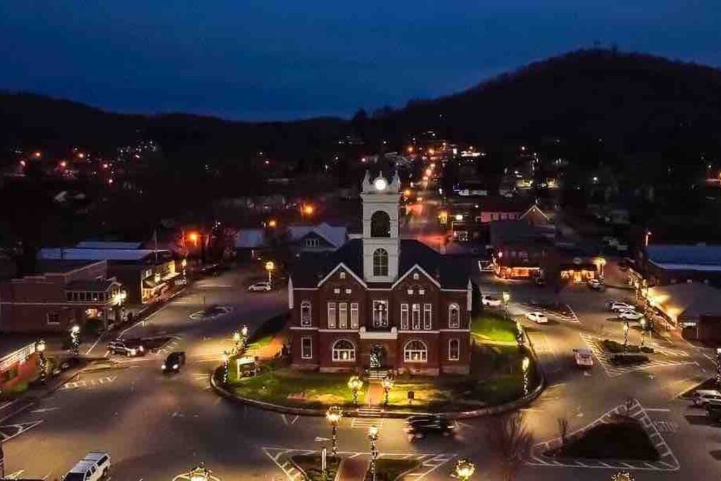 Downtown Blairsville at the Square! 