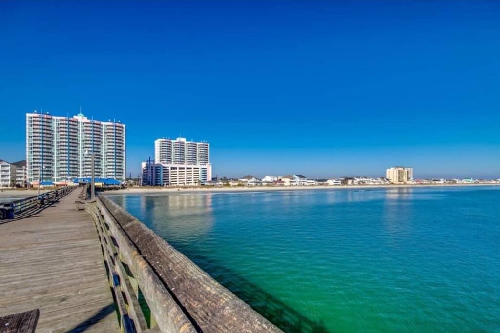 cherry-grove-pier-100ft-to-beachfishing2-pools/