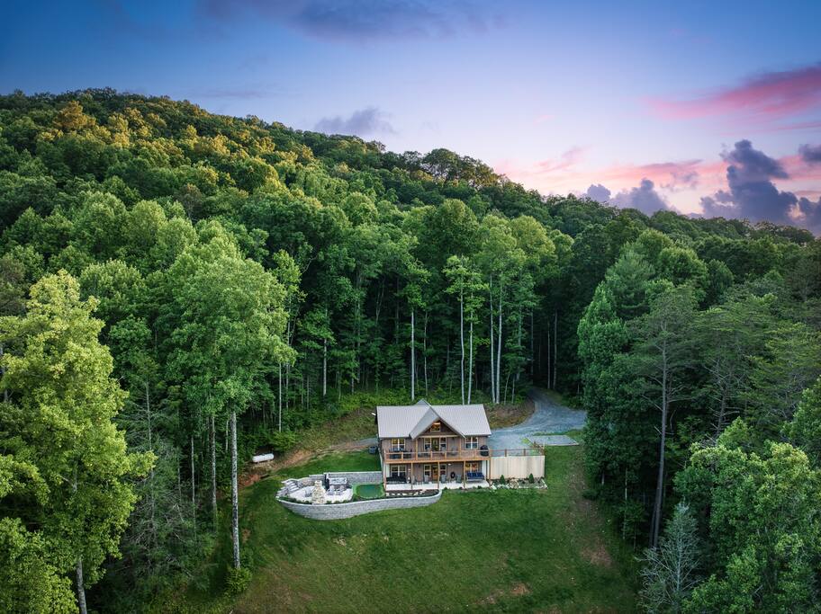 Private!!!! This location is perfect for unwinding and unplugging. Big open space across 3 acres with treats as far as the eye can see. 