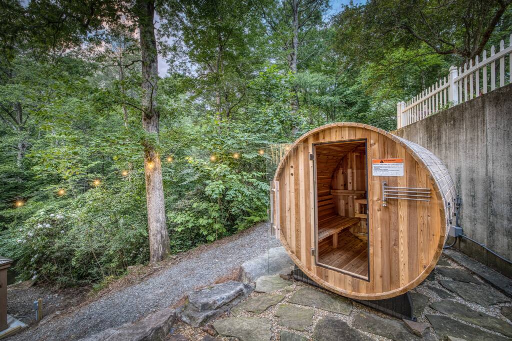 ultimate-creek-experience-hot-tubsaunafishing/