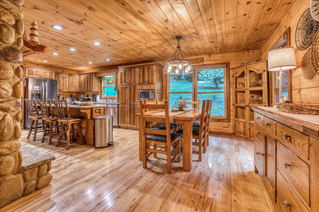 creekfront-cabin-fishinghot-tubfenced-yard-dogs/