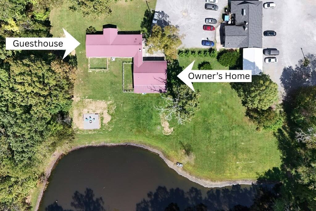 cloudland-canyon-or-dogs-or-fishing-pond-or-firepit/