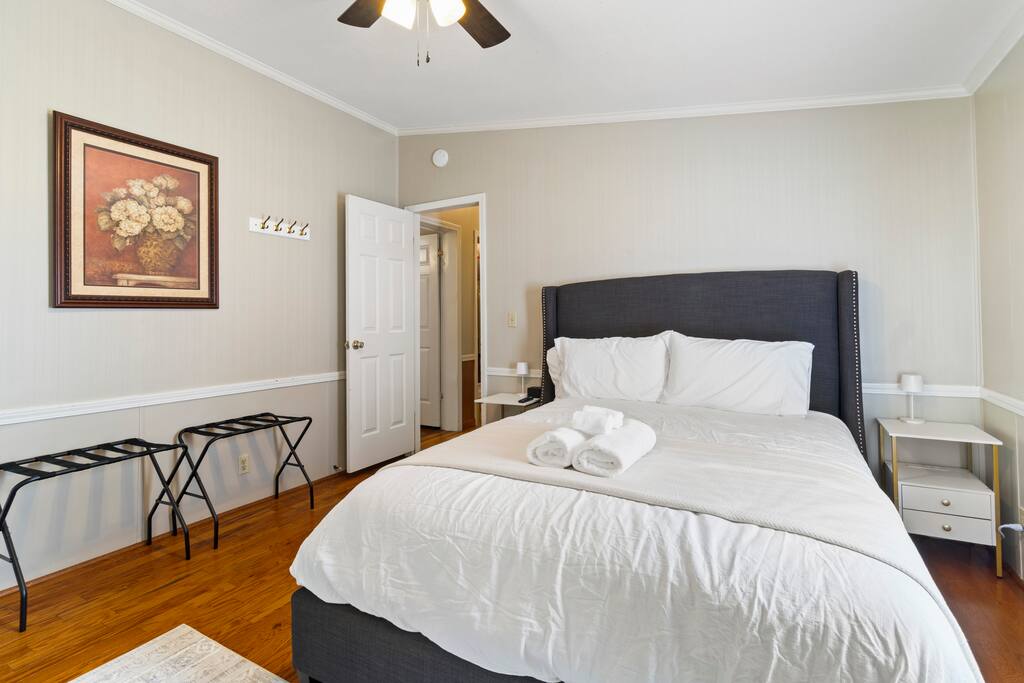 cloudland-canyon-or-dogs-or-fishing-pond-or-firepit/