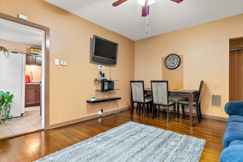 Cozy Yale Haven | Modern & Steps Away