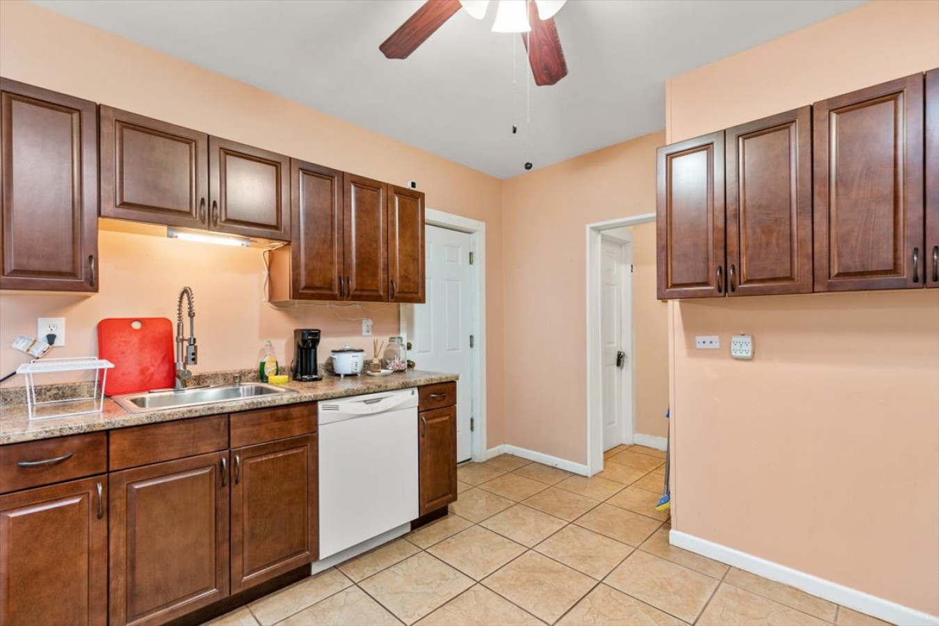 cozy-yale-haven-or-modern-and-steps-away/