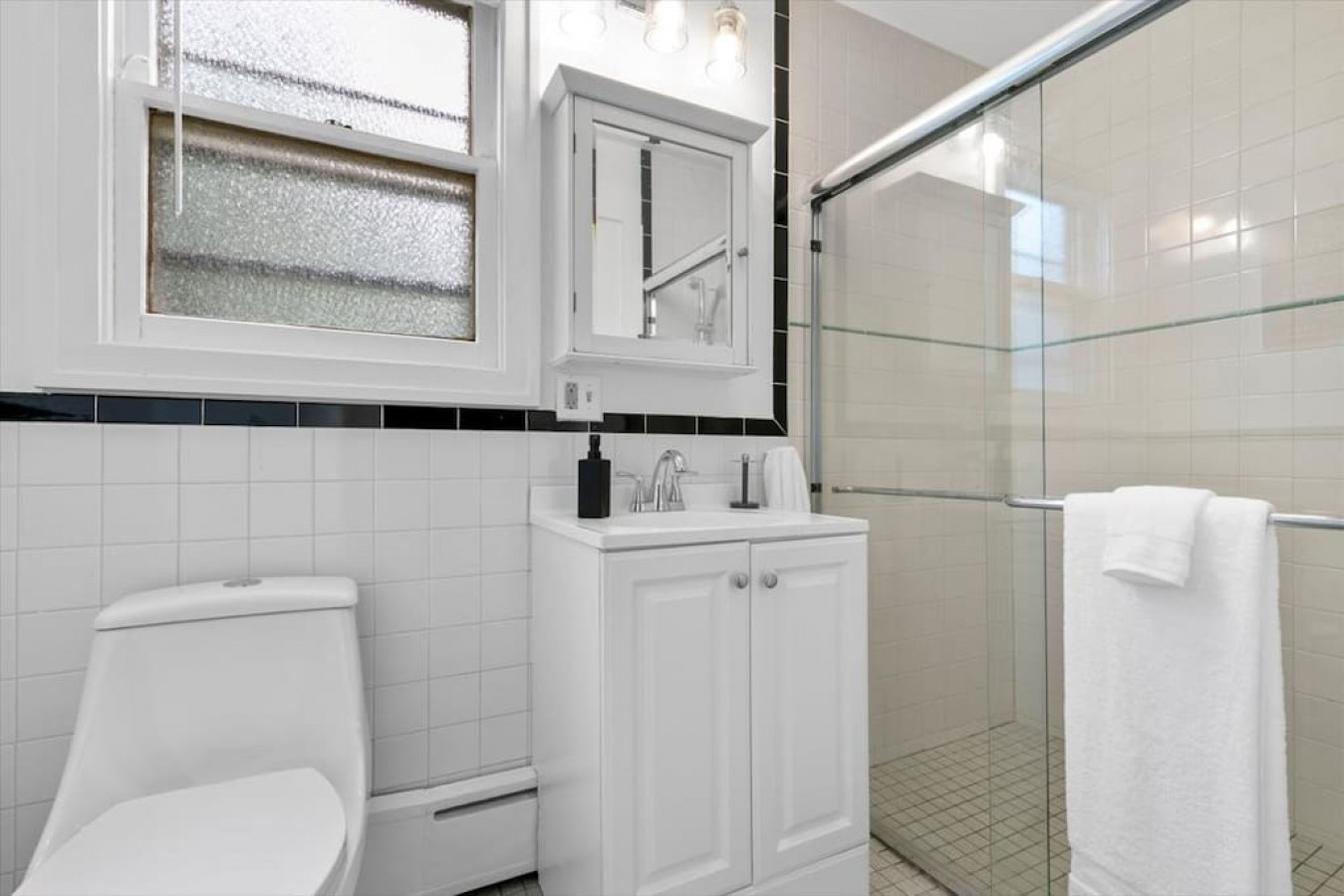 quintessential-cozy-haven-brooklawn-beauty/