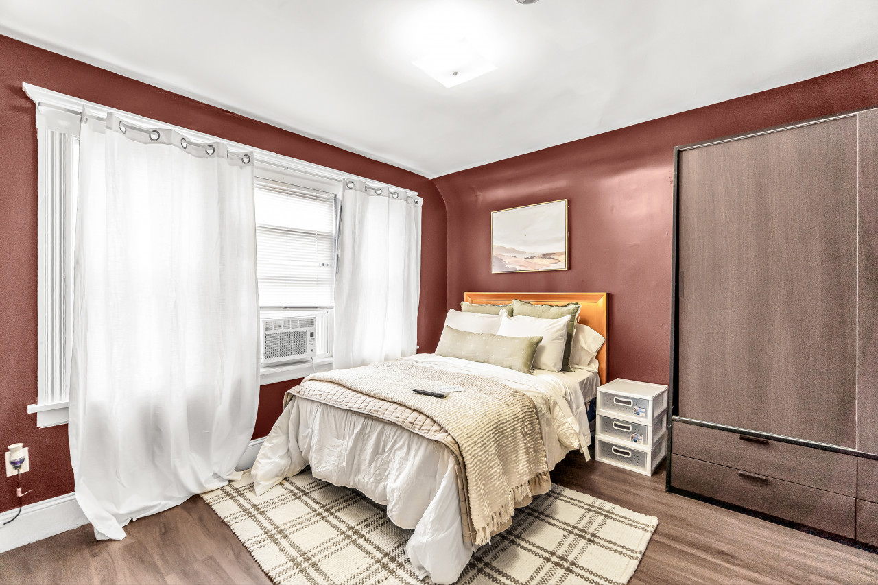 charming-bedroom-near-yale-hospbridgeport/