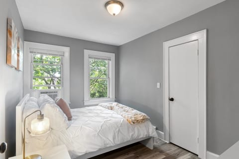 2BR Apartment Near Downtown Stamford | Pets OK