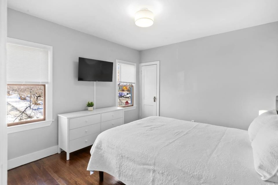 Quiet & Cozy Room by SCSU and Yale - New Haven