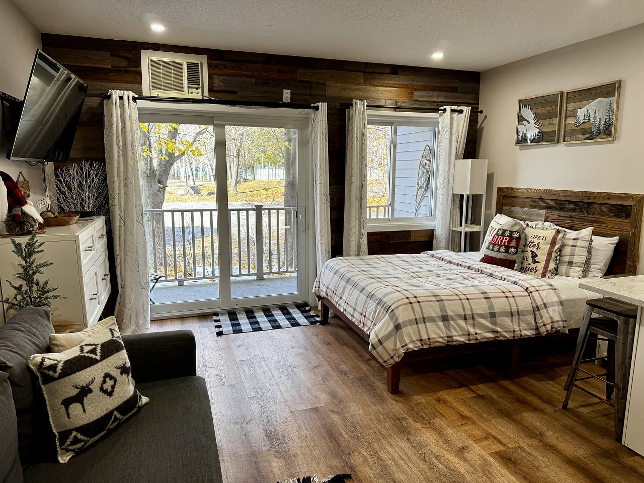 Enjoy our stylish ski lodge decor and comfy queen bed!