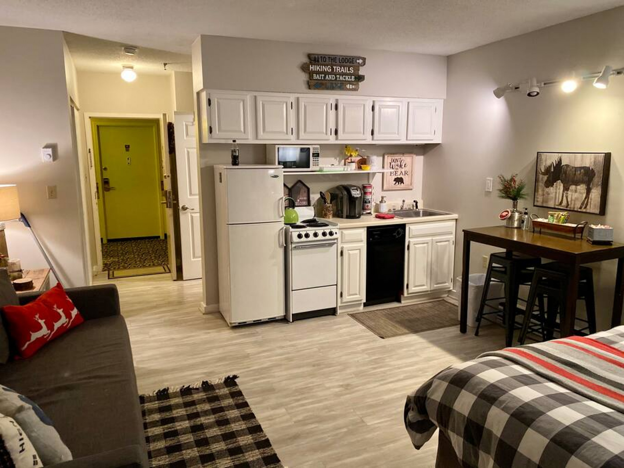 a111-cute-studio-apt-resort-lincoln-nh-loon-mountain/
