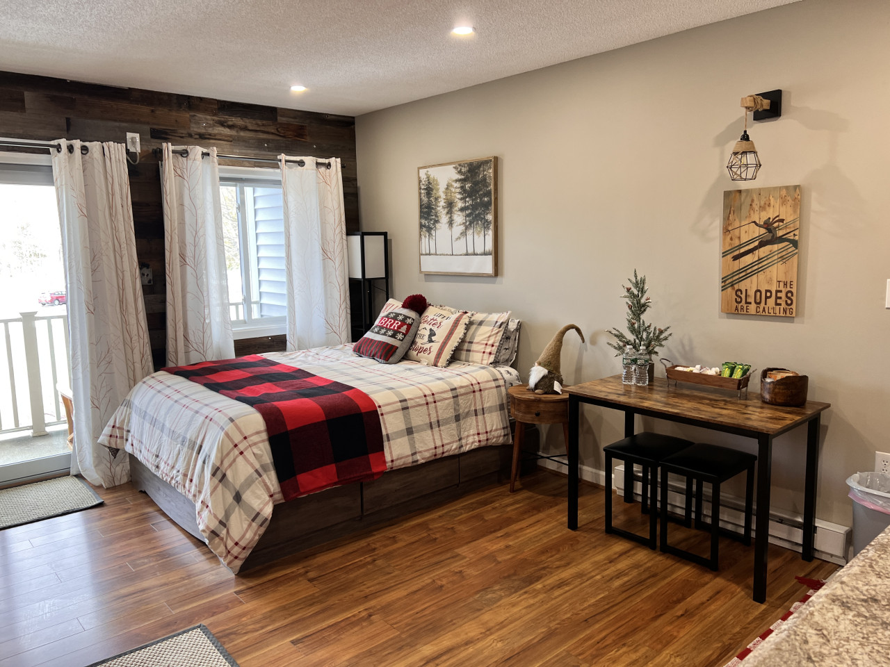 Enjoy our stylish ski lodge decor and comfy queen bed!